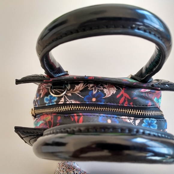 💝 Bebe handbag/ crossbody bag EUC - Picture 7 of 9